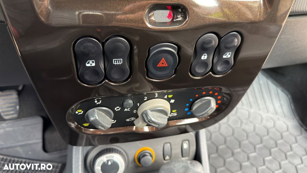 DACIA Duster 2011 — imagine 13