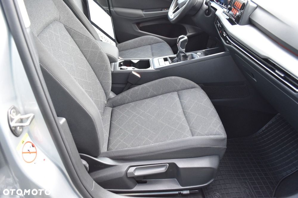 Volkswagen Golf - 33