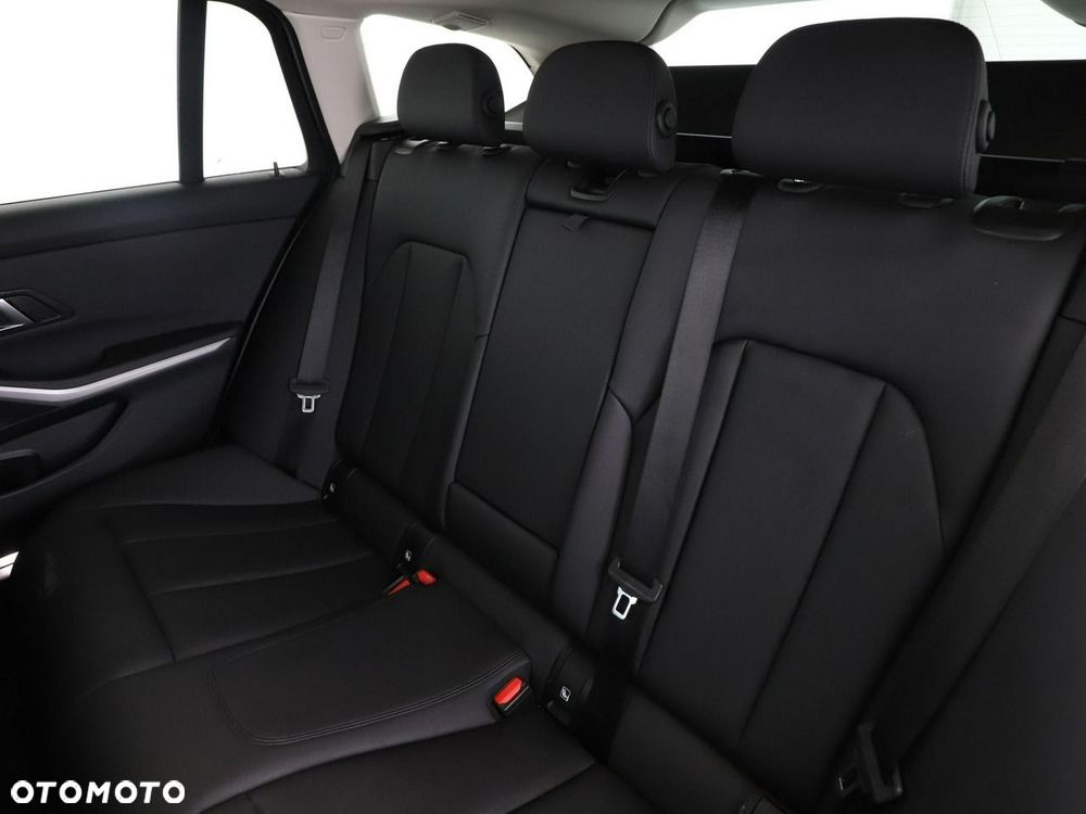BMW Seria 3 320e Advantage - 18