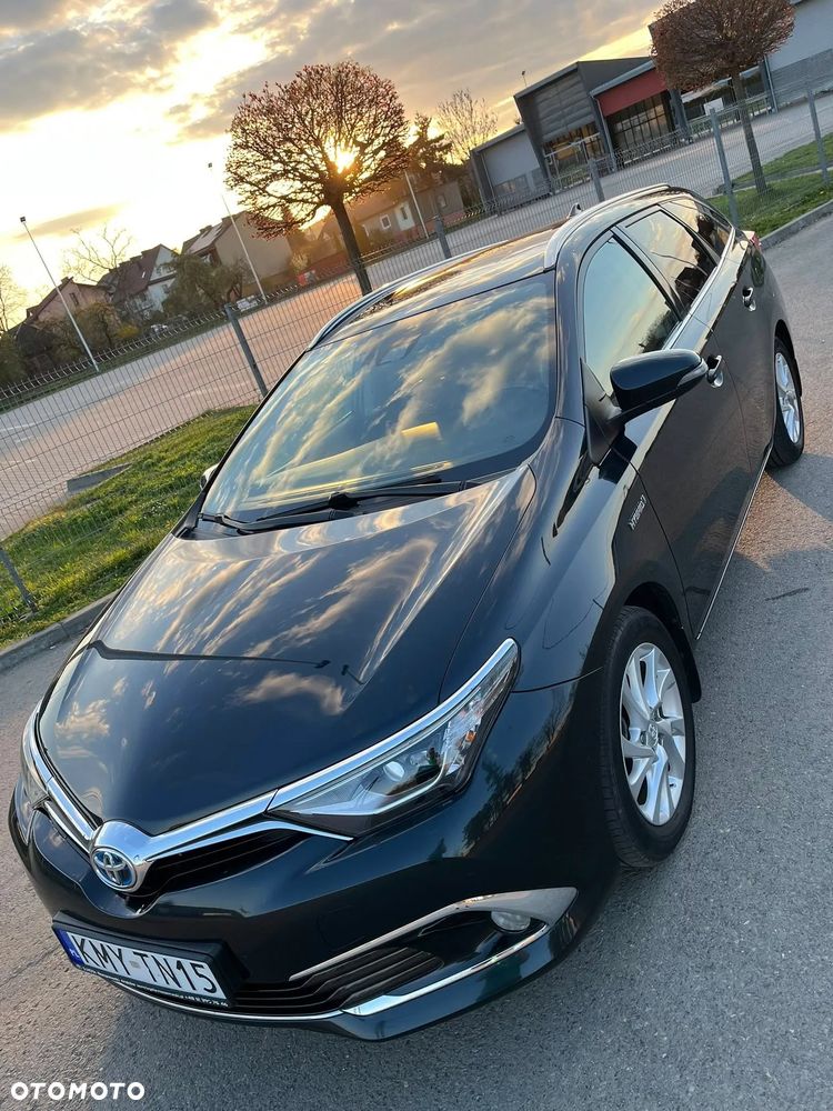 Toyota Auris Hybrid 135 Selection - 3