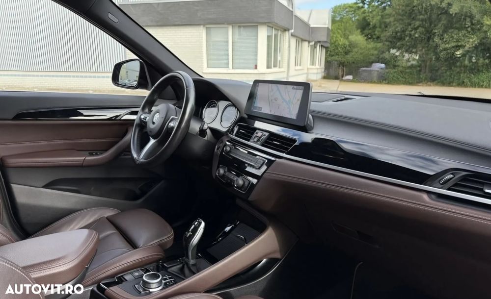 BMW X1 sDrive20i AT xLine - 9