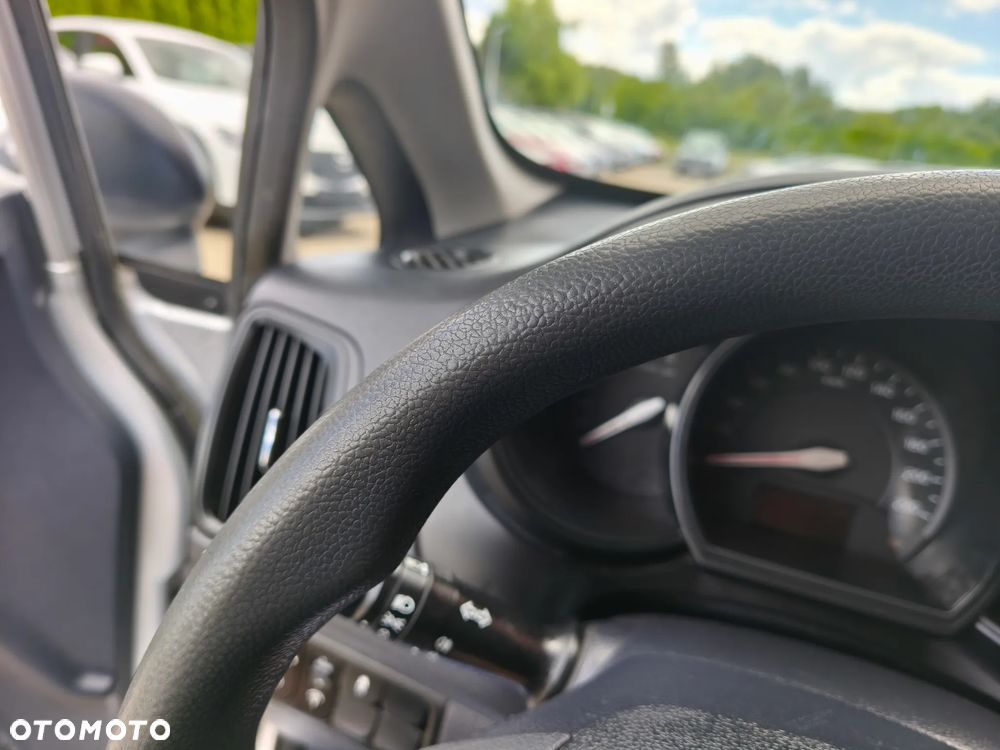Kia Rio 1.2 L - 12