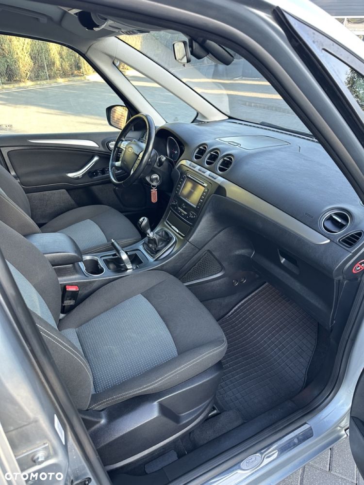 Ford Galaxy 2.0 TDCi Ambiente - 14