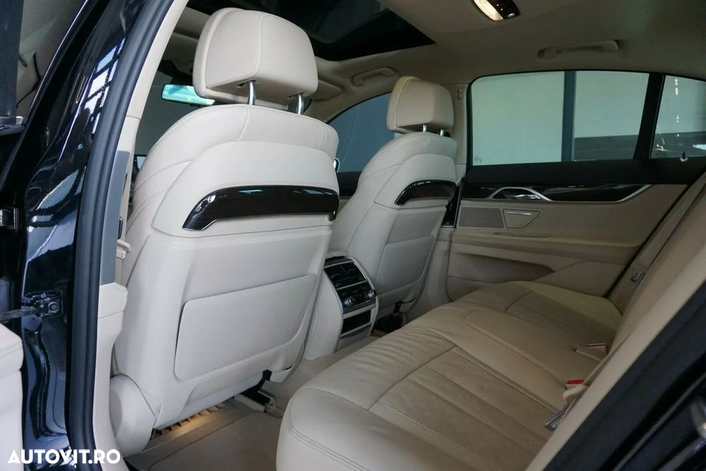 BMW Seria 7 740d xDrive - 9