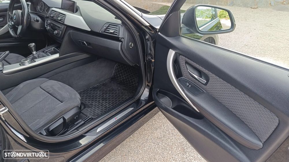 BMW 316 i Pack M - 13
