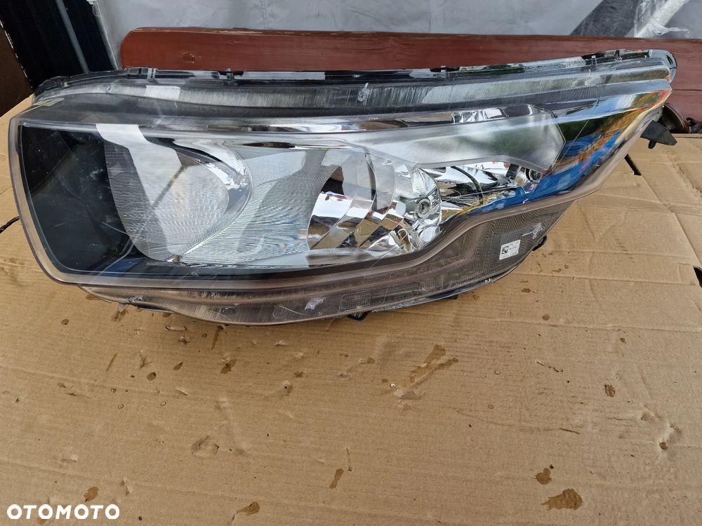 Lampa lewa przód Iveco Daily IV - 1