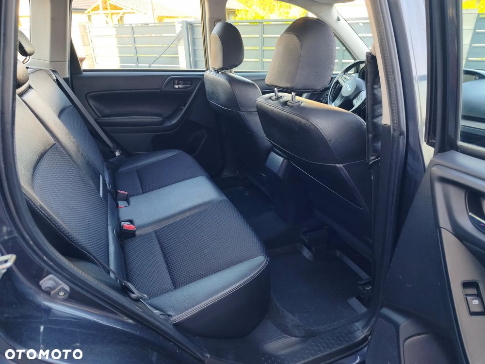 Subaru Forester 2.0XT Comfort Lineartronic - 23