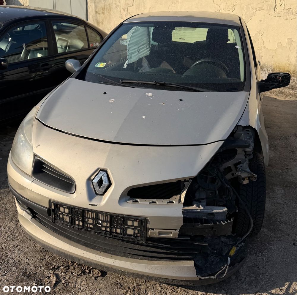 Renault Clio 3 1.6 16V - 2