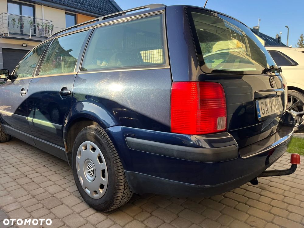 Volkswagen Passat 1.9 TDI CL - 4