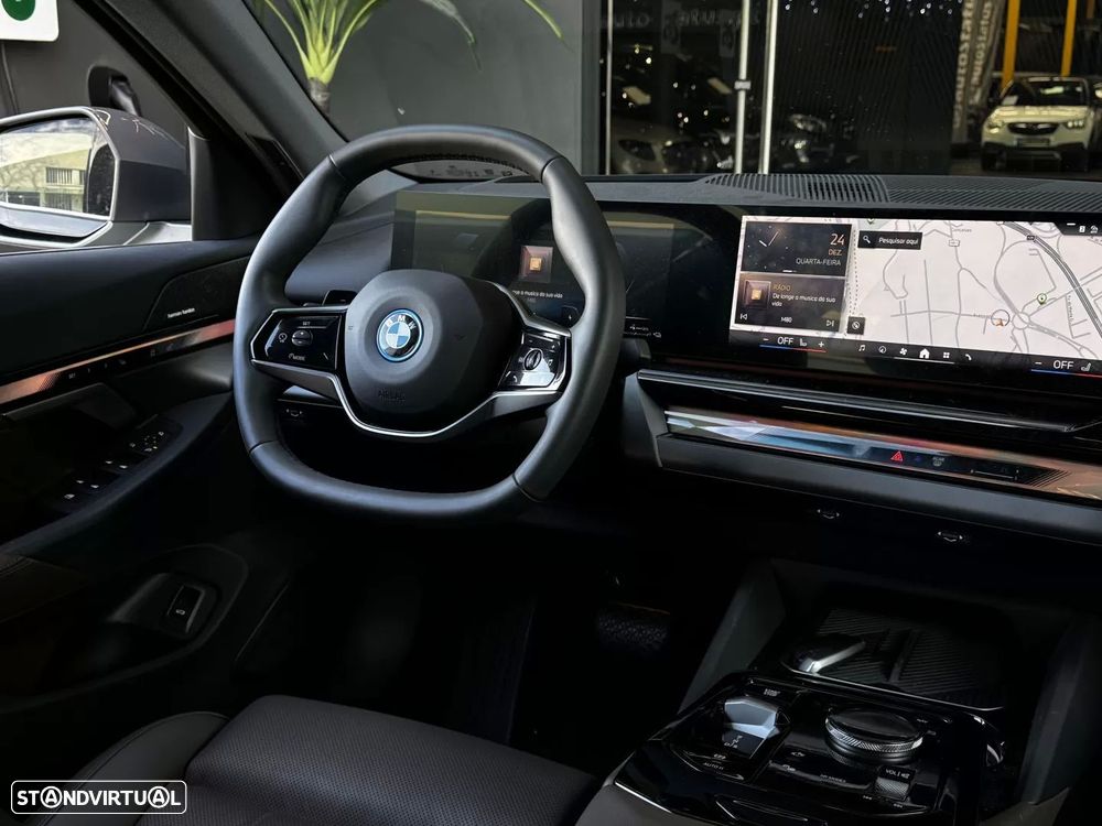 BMW 530 e - 21