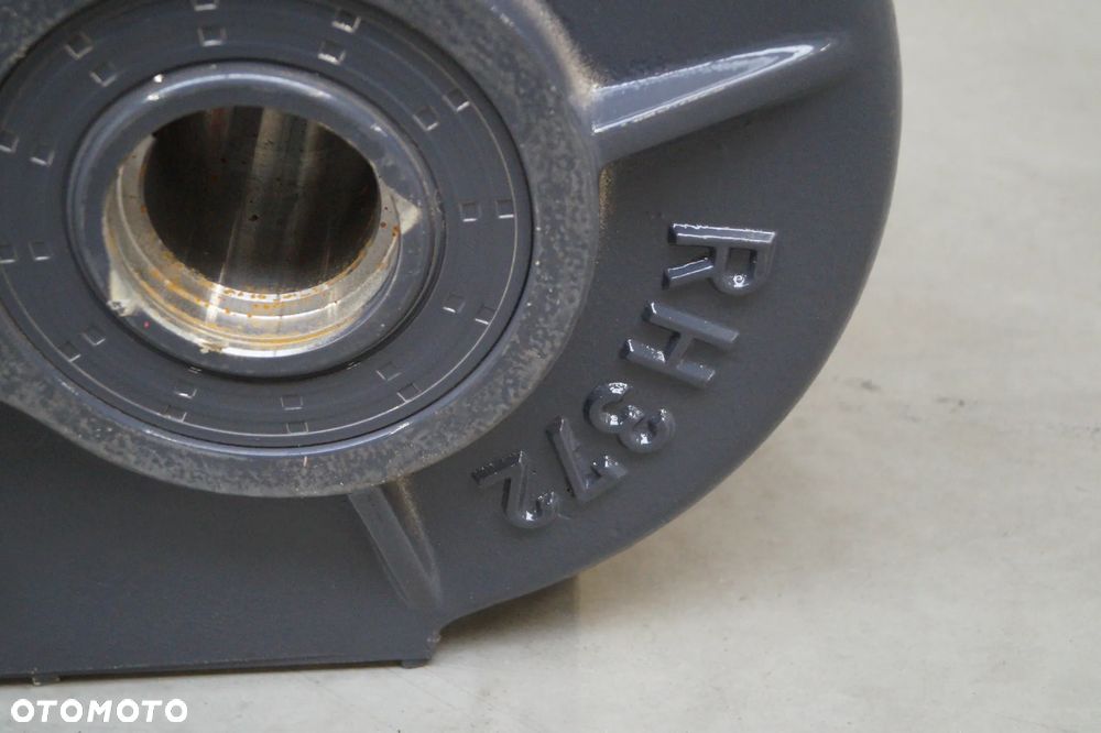 Przekładnia napędu taśmy. Skrzynia RH372 Pichon, Rozrzutnik - 3