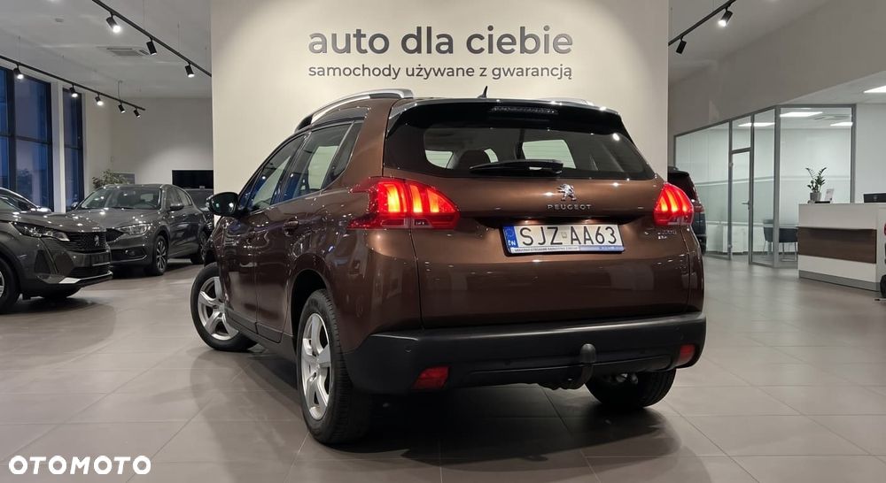 Peugeot 2008 1.6 e-HDi Allure S&S - 23