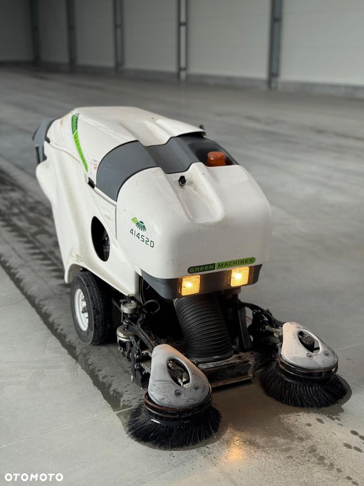 Inny Tennant Green Machines 414S2D - 4
