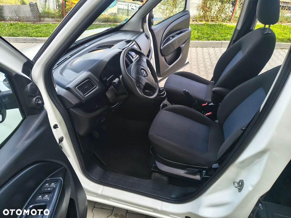Opel Combo - 16