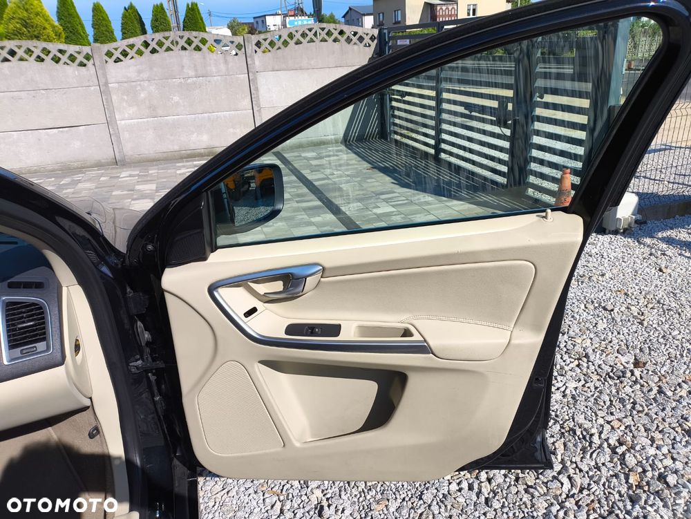 Volvo XC 60 D4 AWD Geartronic Summum - 15