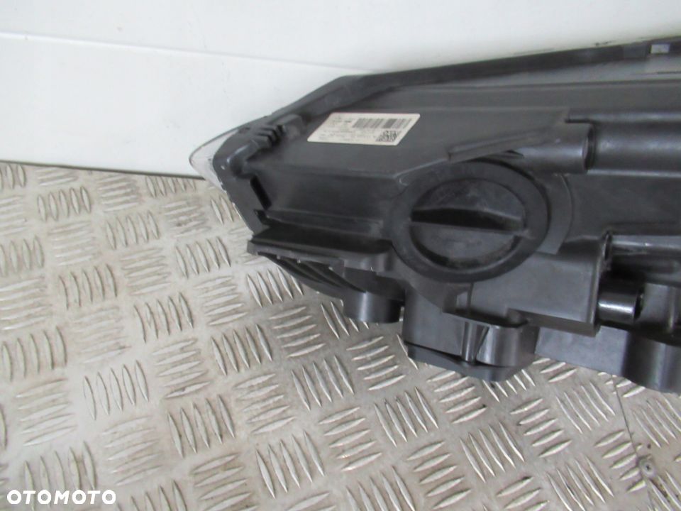 LAMPA PRZEDNIA PRZÓD PRAWA FORD C-MAX MK2 II LIFT XENON 2014-2019 - 6