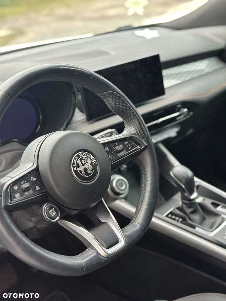 Alfa Romeo Tonale 1.5 T4 GSE mHEV TI DCT - 8