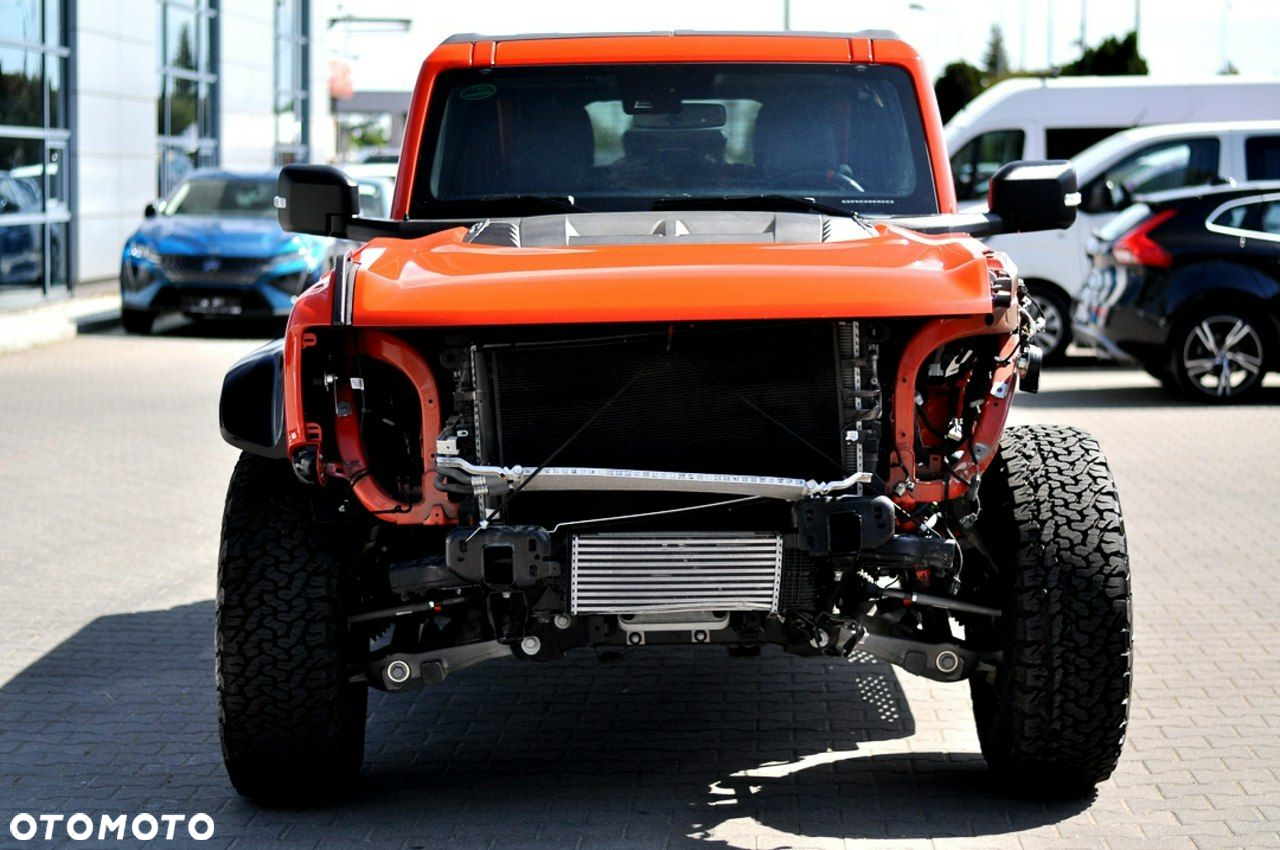 Ford Bronco - 38
