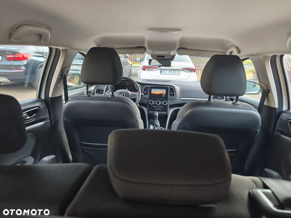 Renault Megane TCe 140 GPF INTENS - 22