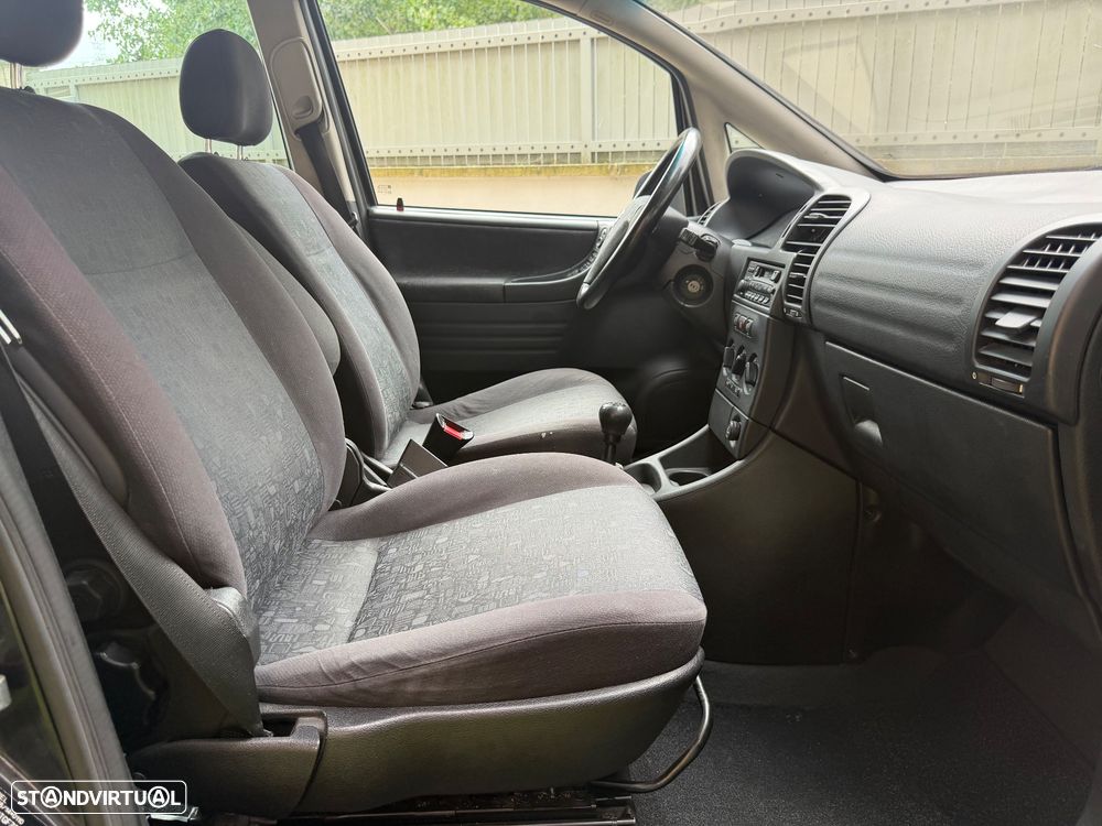 Opel Zafira 2.0 DTi Elegance - 25