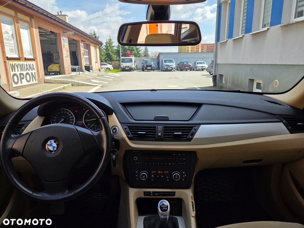 BMW X1 sDrive18i xLine - 9