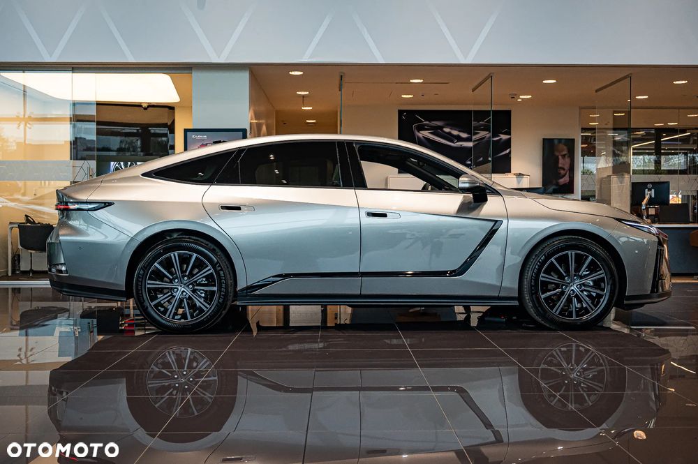 Lexus ES - 10