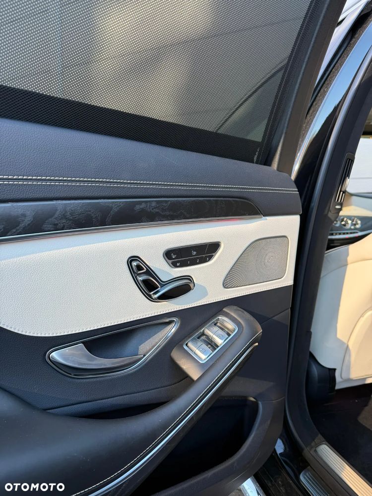 Mercedes-Benz Klasa S 560 4-Matic L 9G-TRONIC - 29