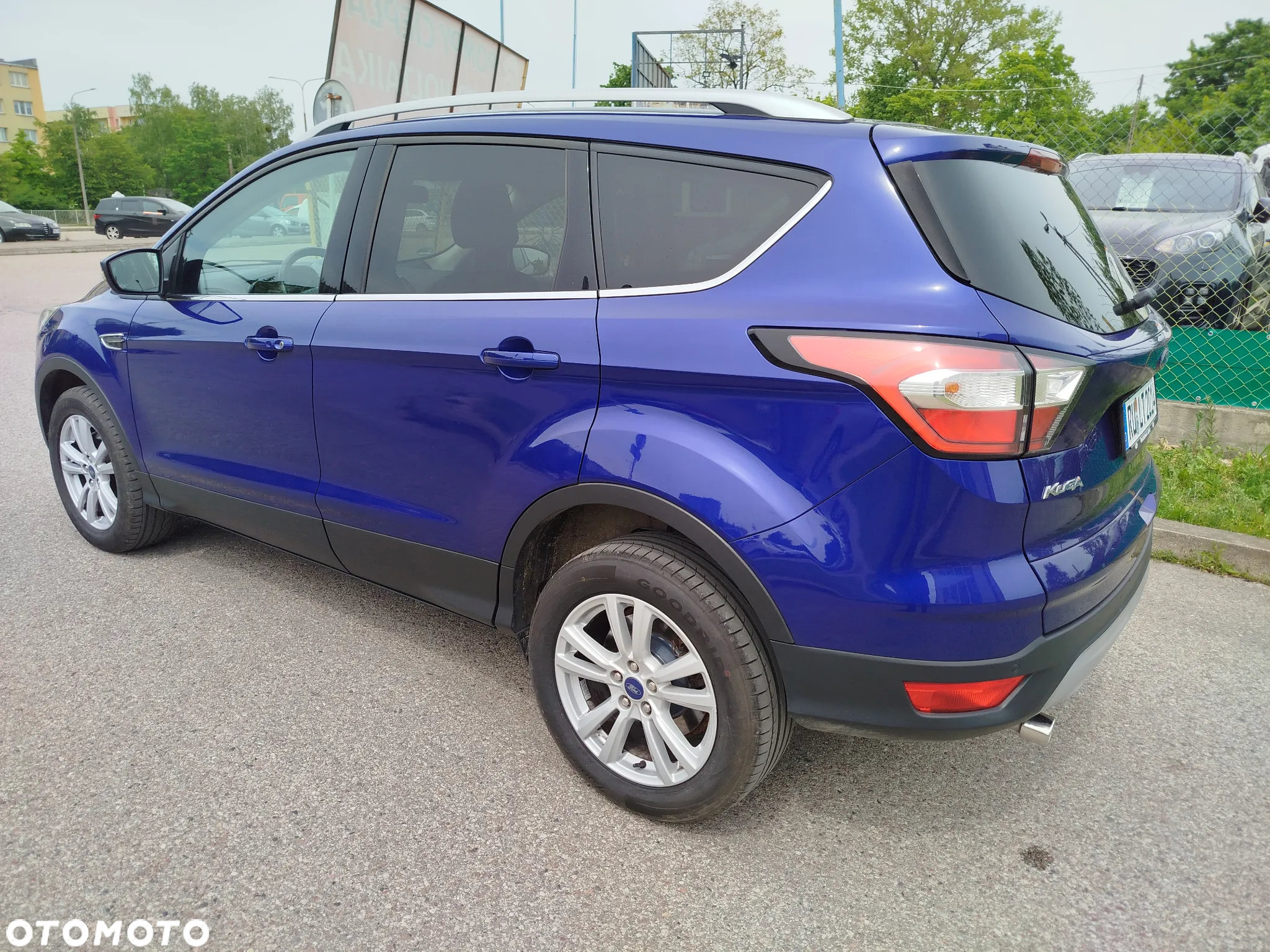 Ford Kuga - 4