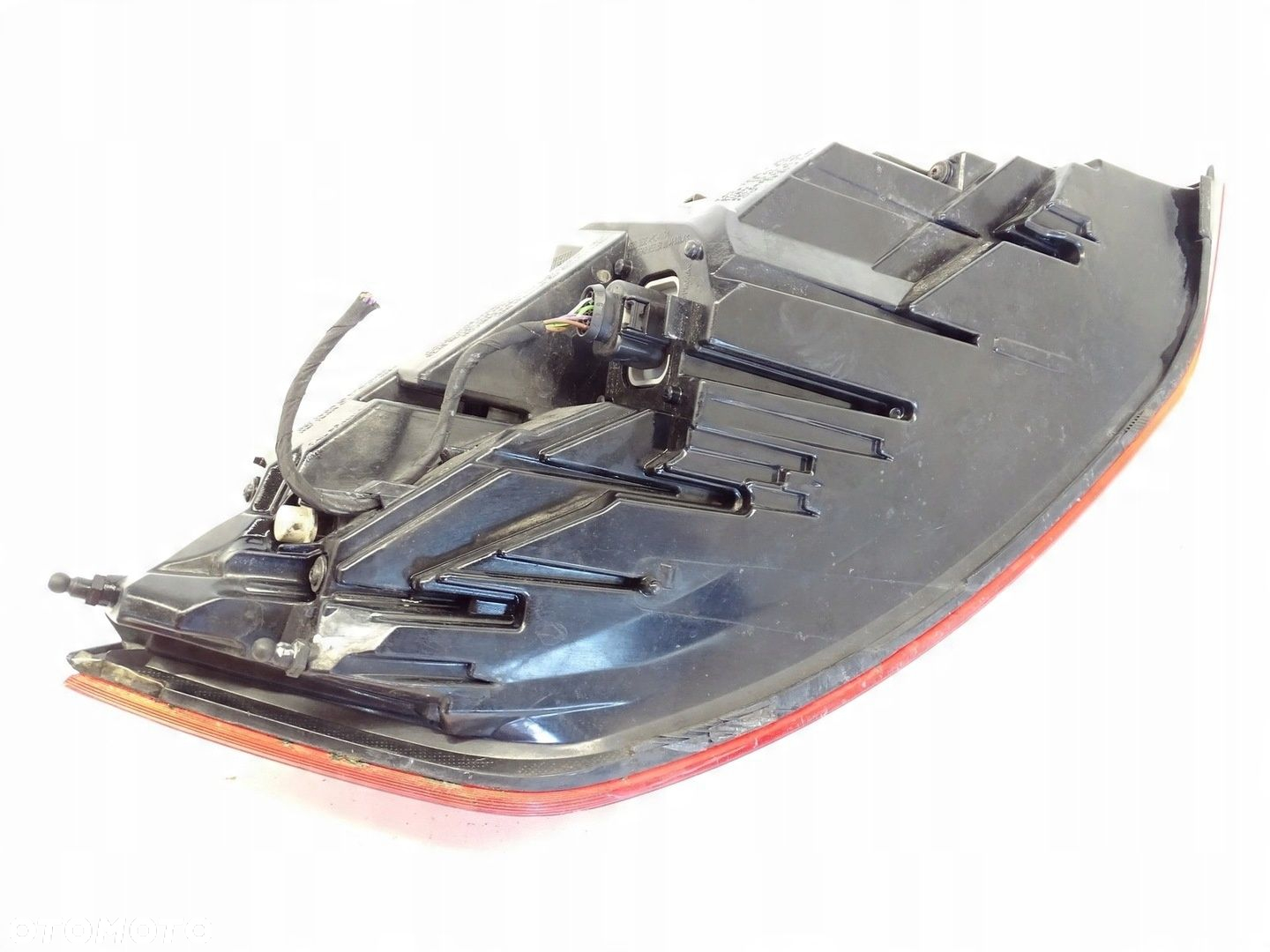 LAMPA PRAWA TYŁ TYLNIA AUDI TT 8S UK 8S0945096 - 8