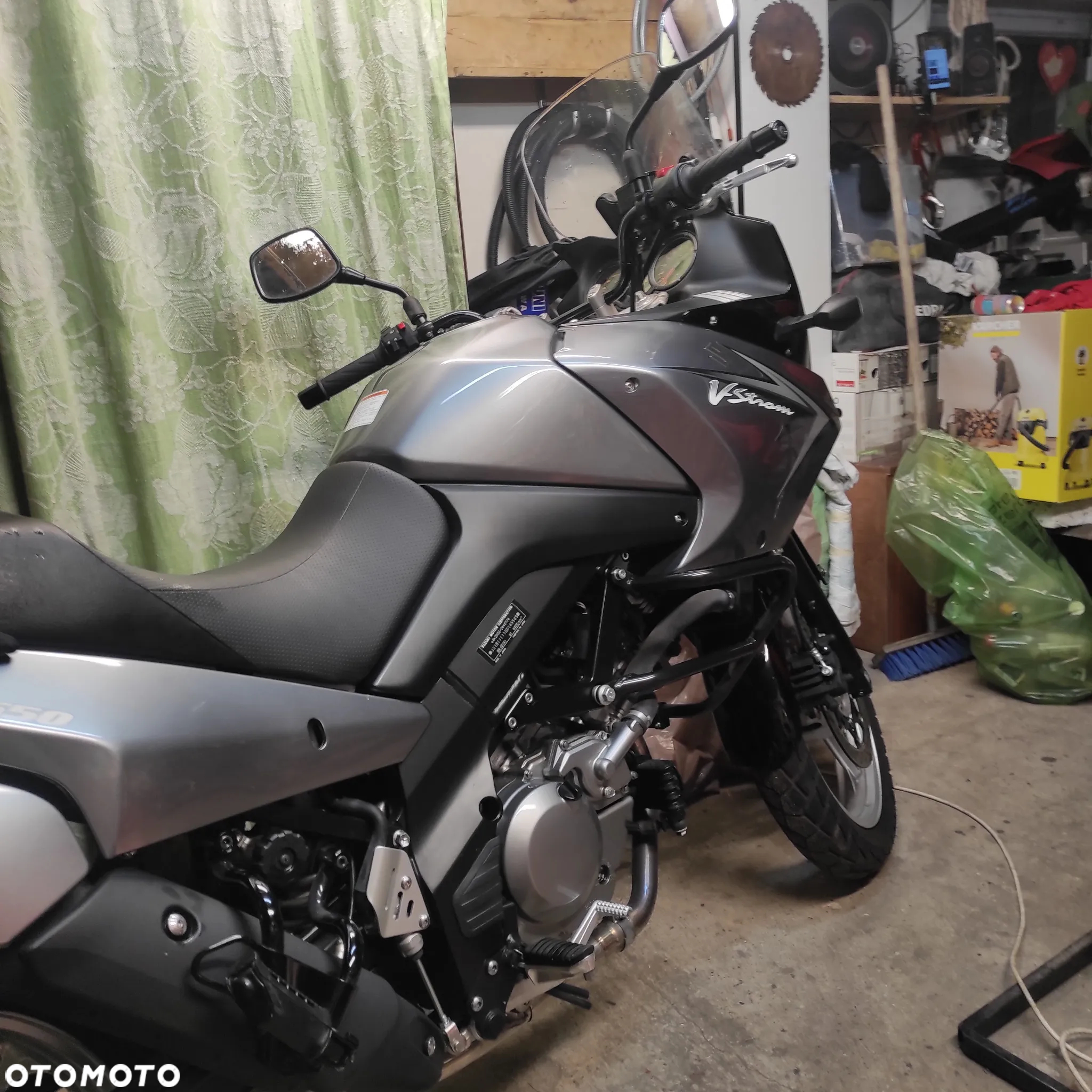Suzuki DL - 6