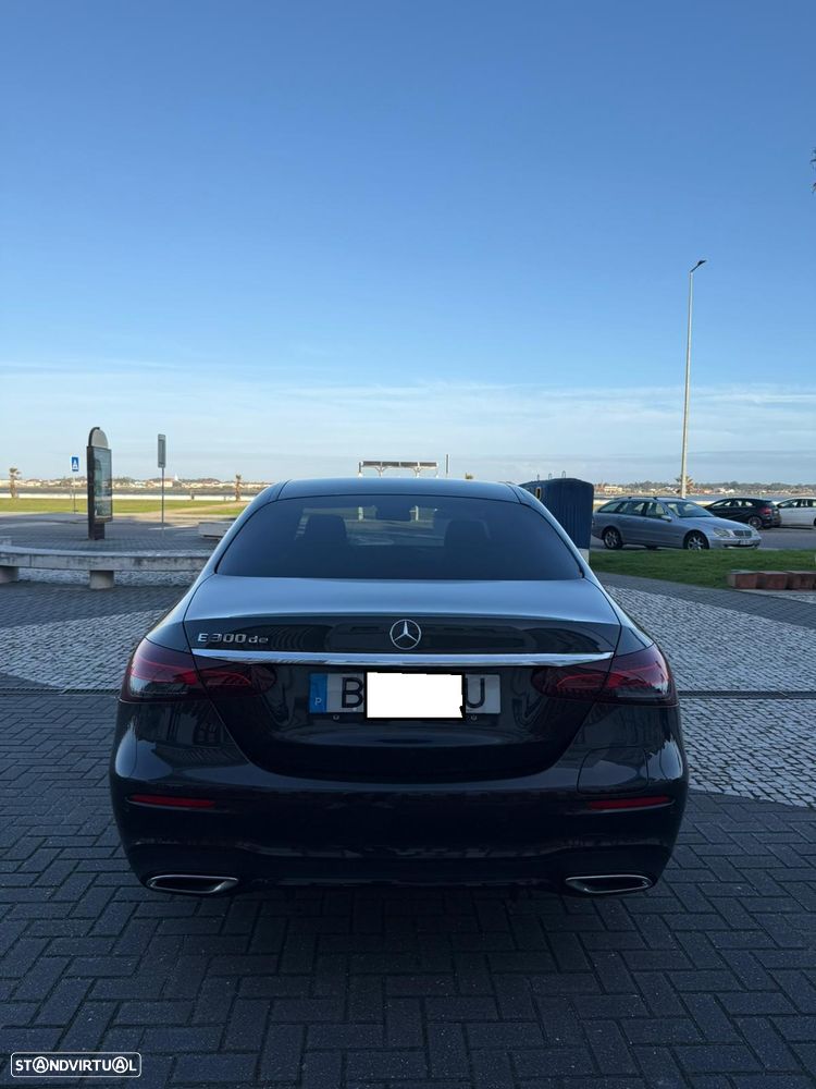 Mercedes-Benz E 300 de 4Matic 9G-TRONIC AMG Line - 7