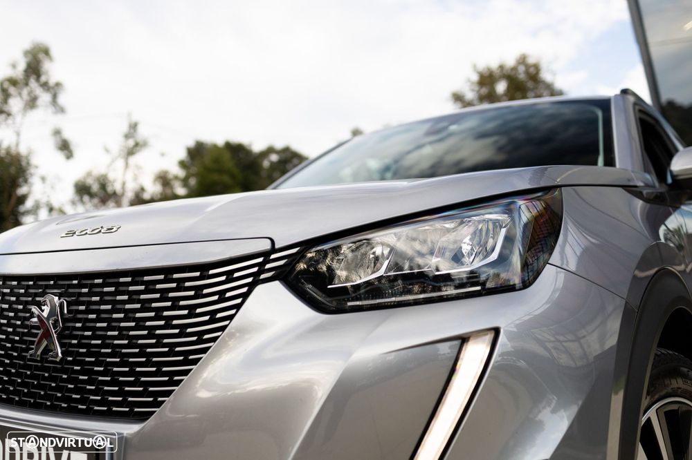 Peugeot e-2008 Allure - 18