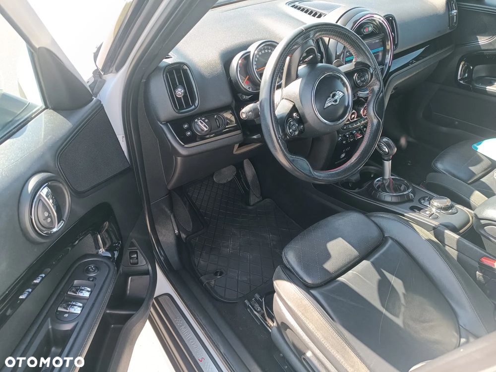 MINI Countryman Cooper SD ALL4 - 21