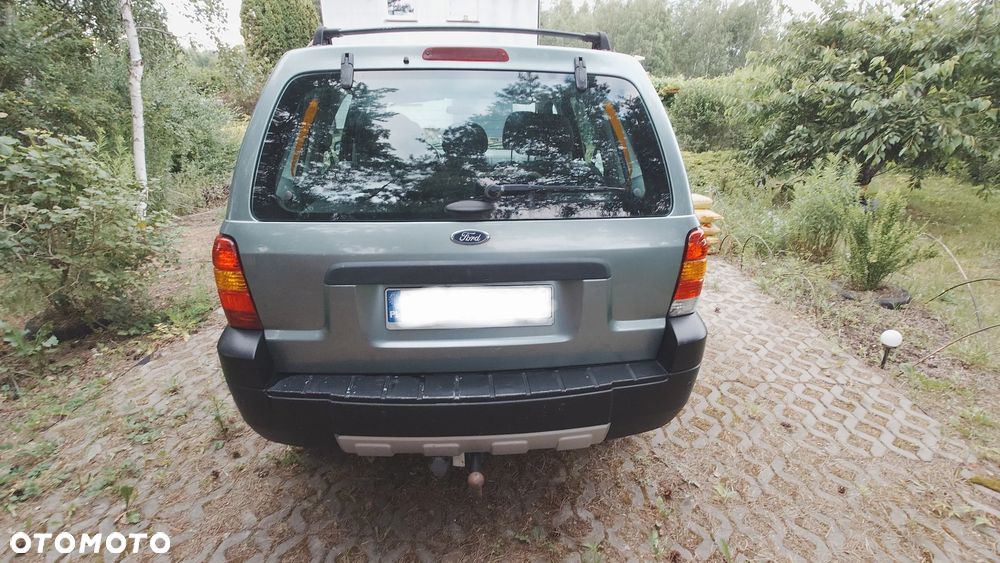 Ford Escape 2.3 XLS - 11
