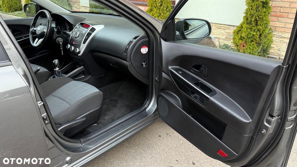 Kia Ceed 1.4 Comfort - 19