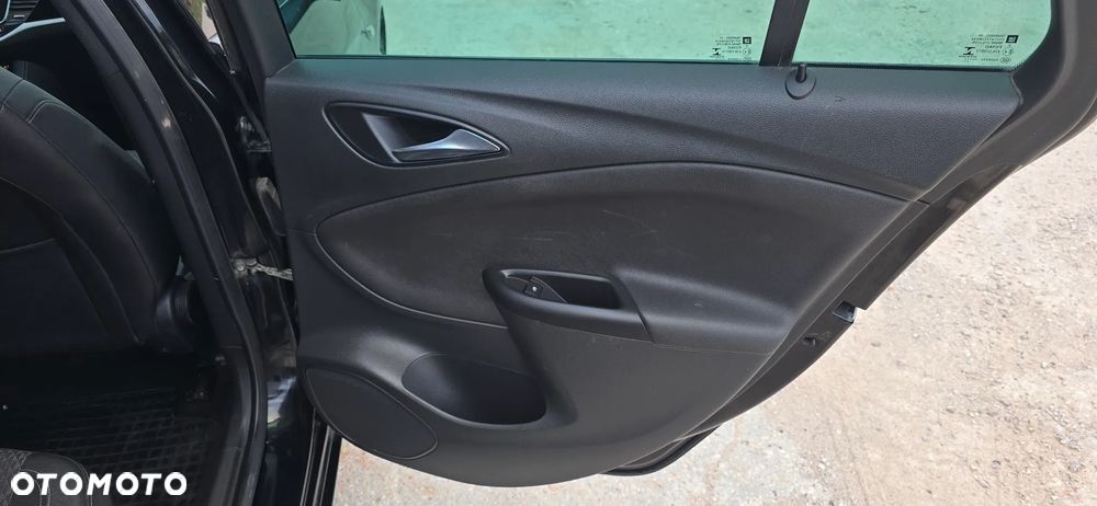 Opel Astra 1.6 D (CDTI) Automatik Business - 23