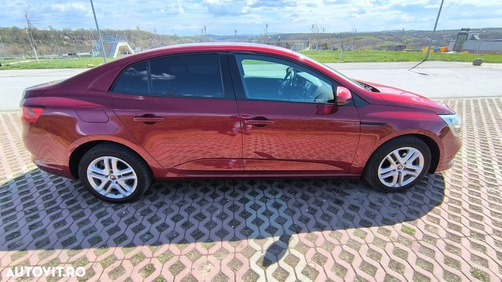 Renault Megane TCe Business - 3