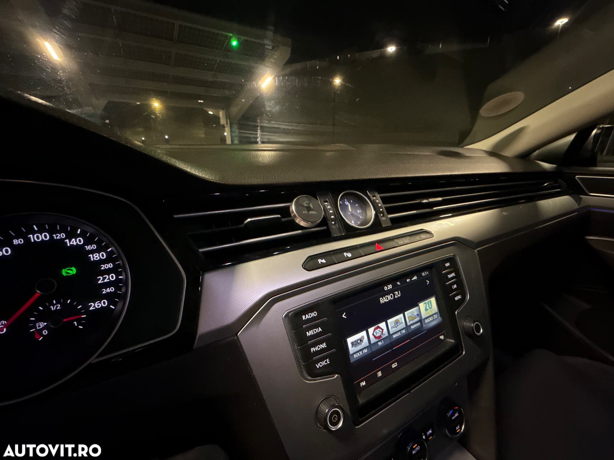 Volkswagen Passat - 17