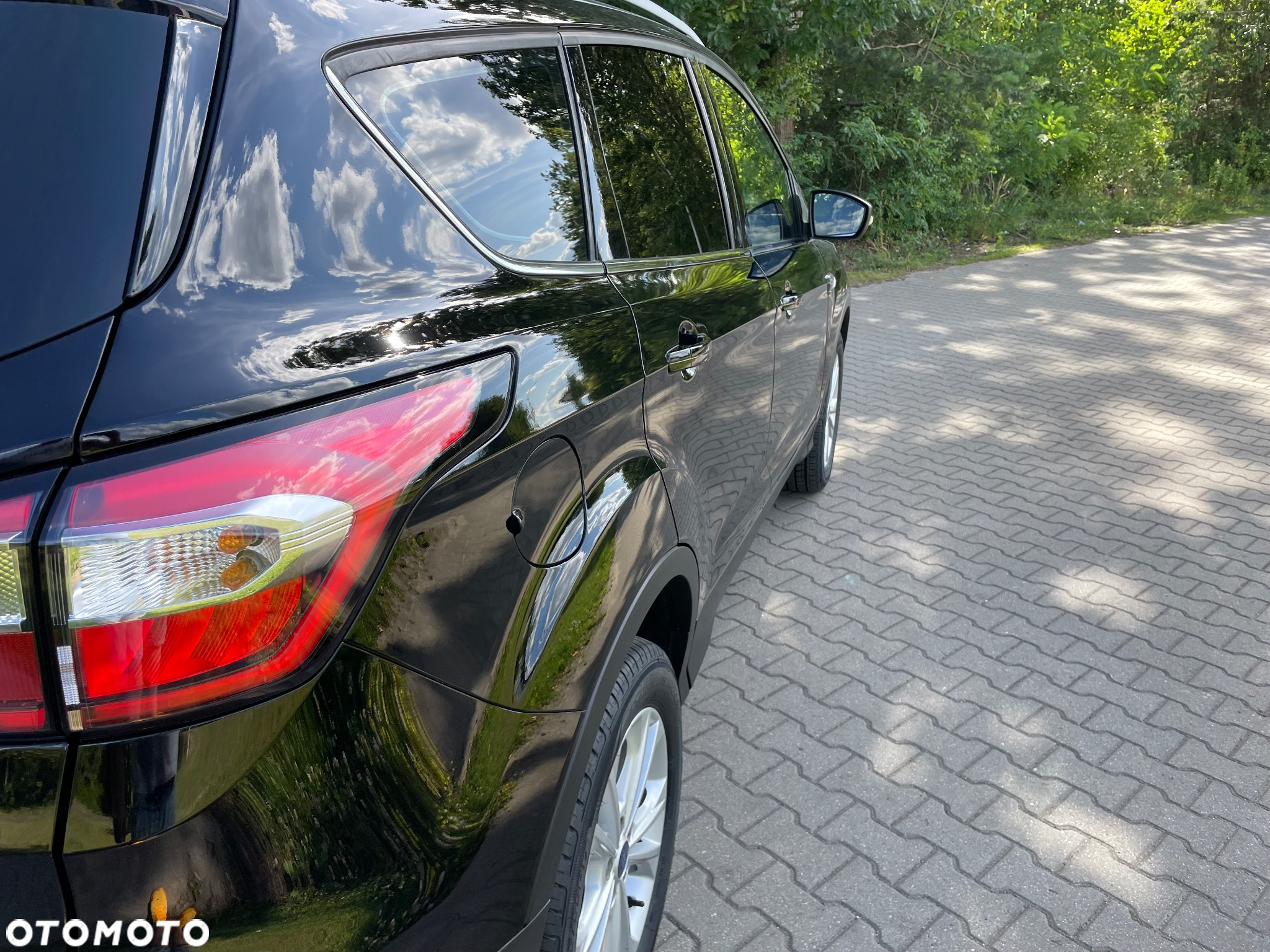 Ford Kuga 1.5 EcoBoost 2x4 Titanium - 14