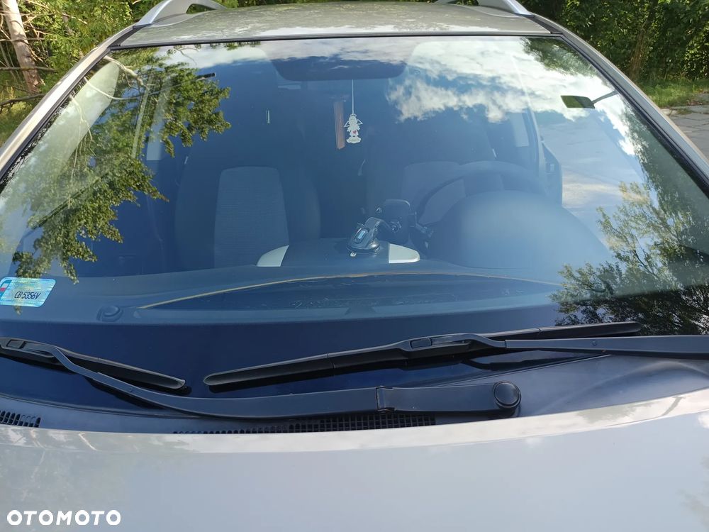 Kia Ceed - 11