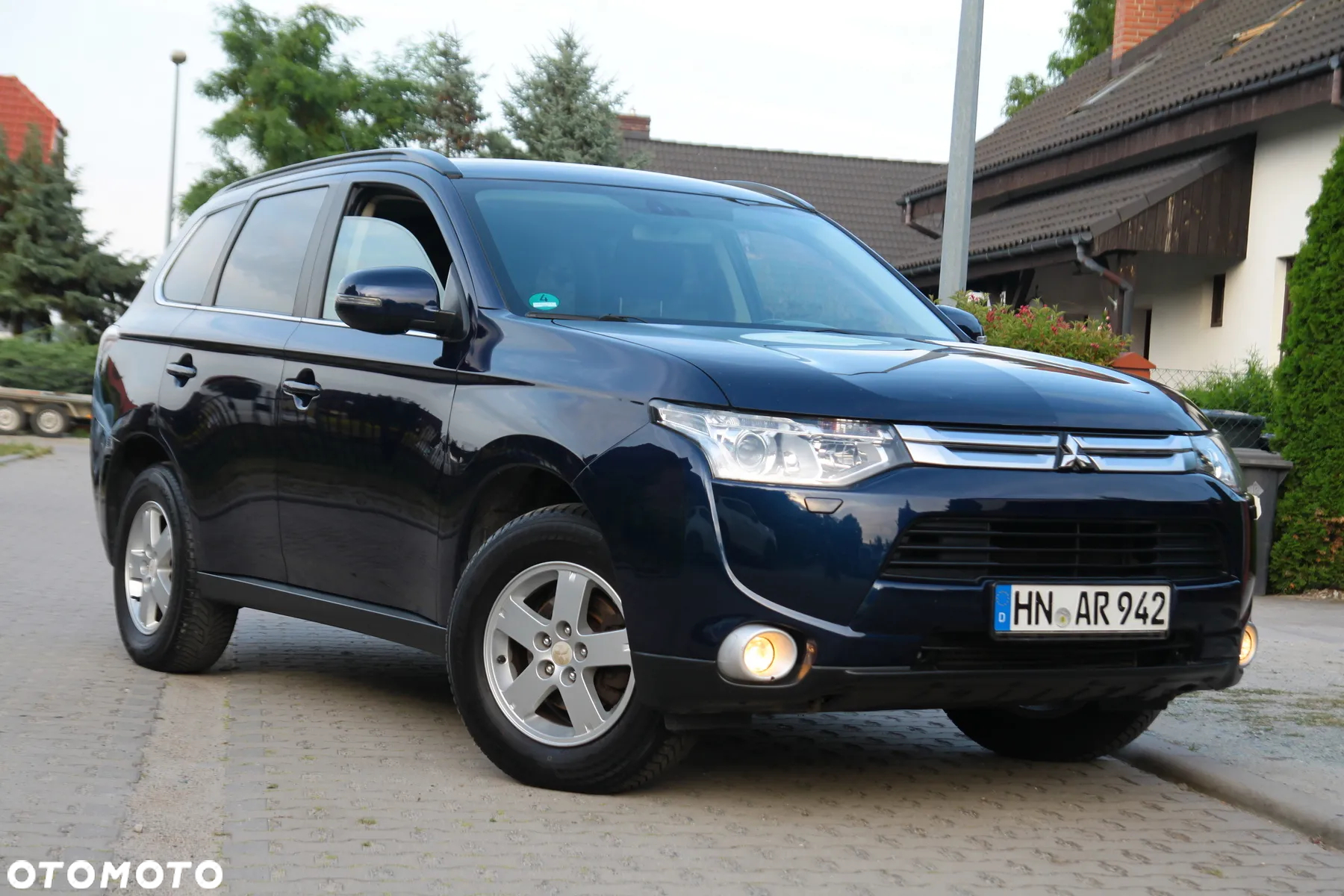 Mitsubishi Outlander 2.2 DI-D 4WD Automatik Intense - 2