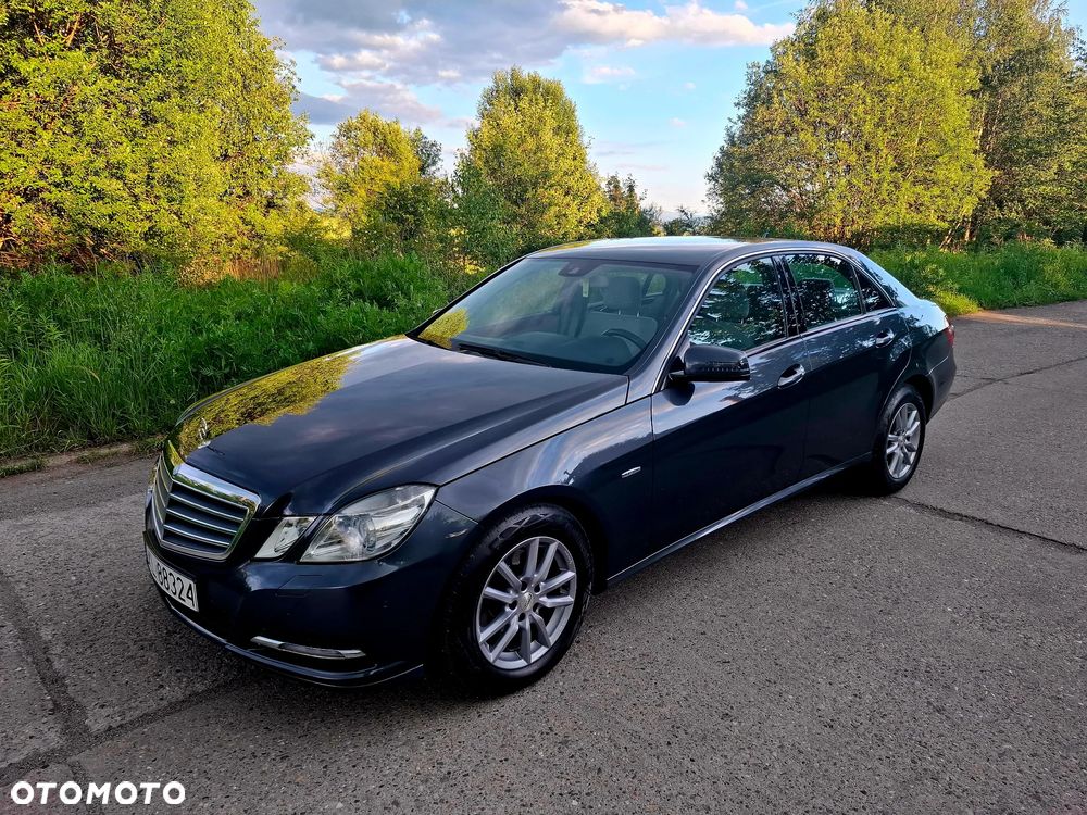 Mercedes-Benz Klasa E 220 CDI DPF BlueEFFICIENCY Elegance