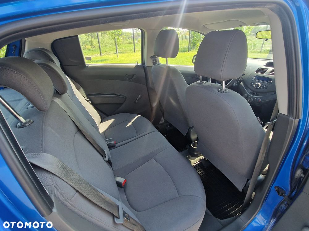 Chevrolet Spark 1.0 - 12