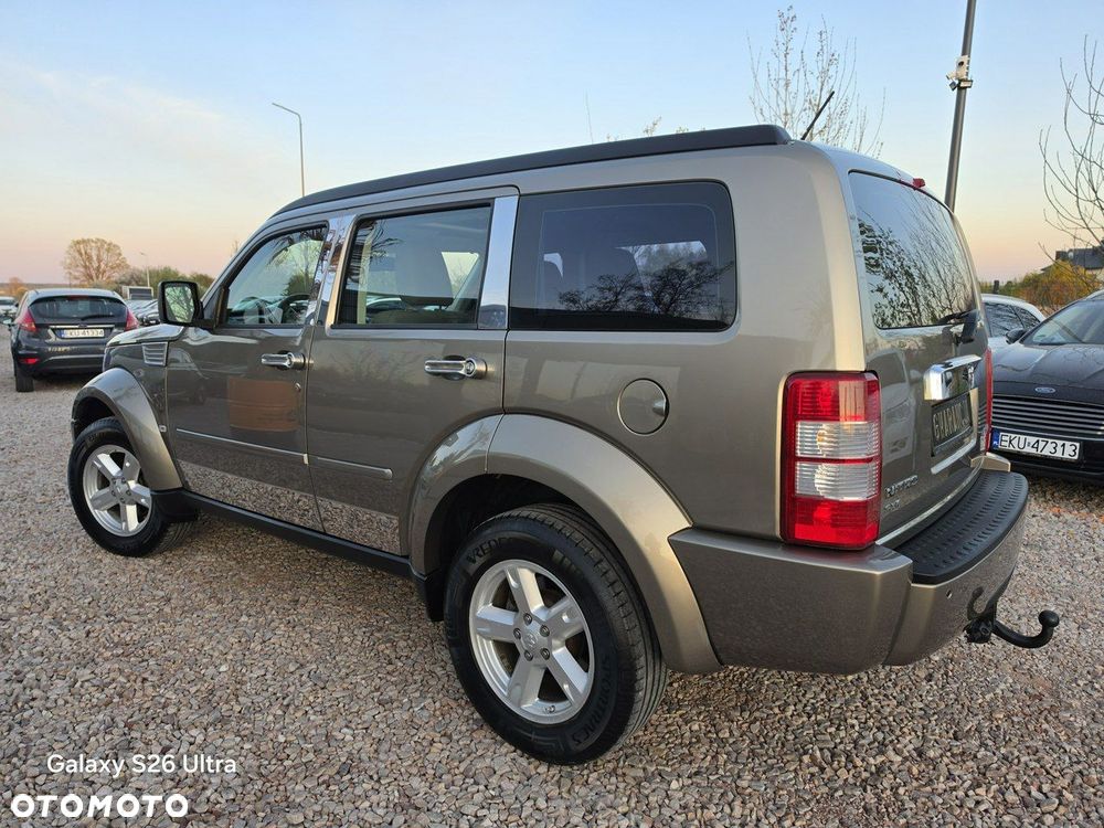 Dodge Nitro - 9