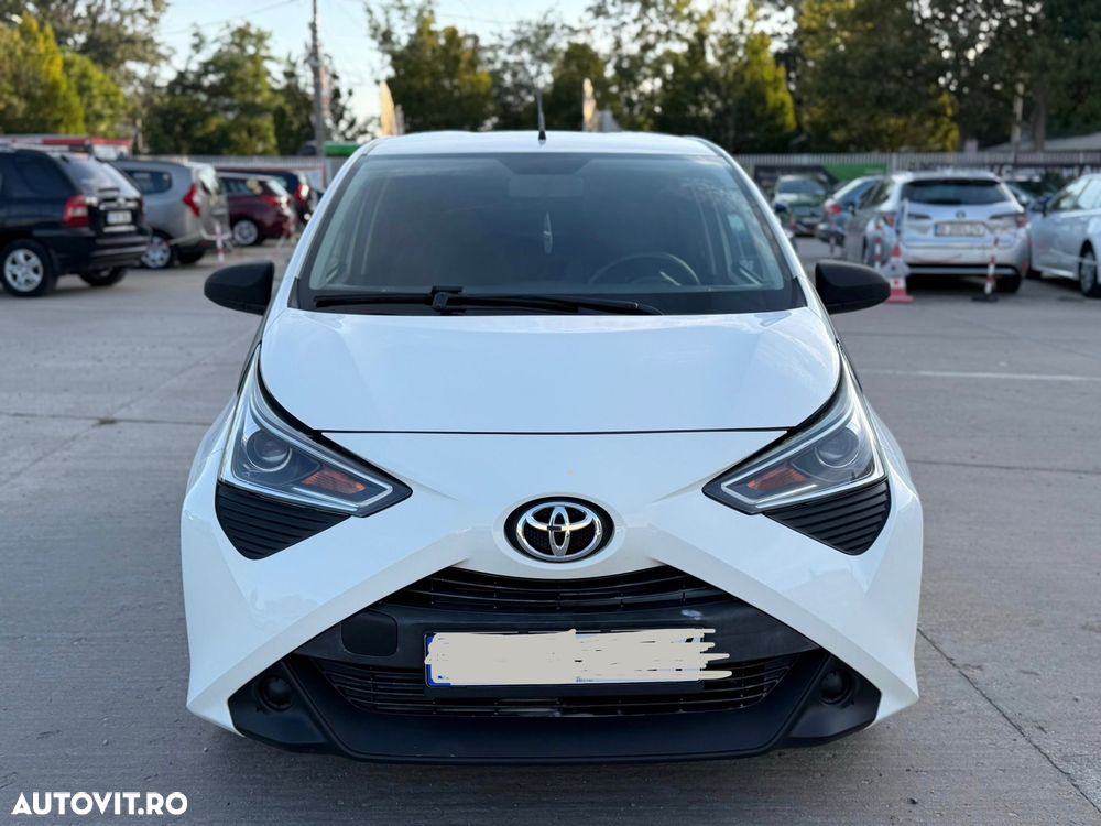 Toyota Aygo 1.0 VVY-I 5 usi X-play - 3