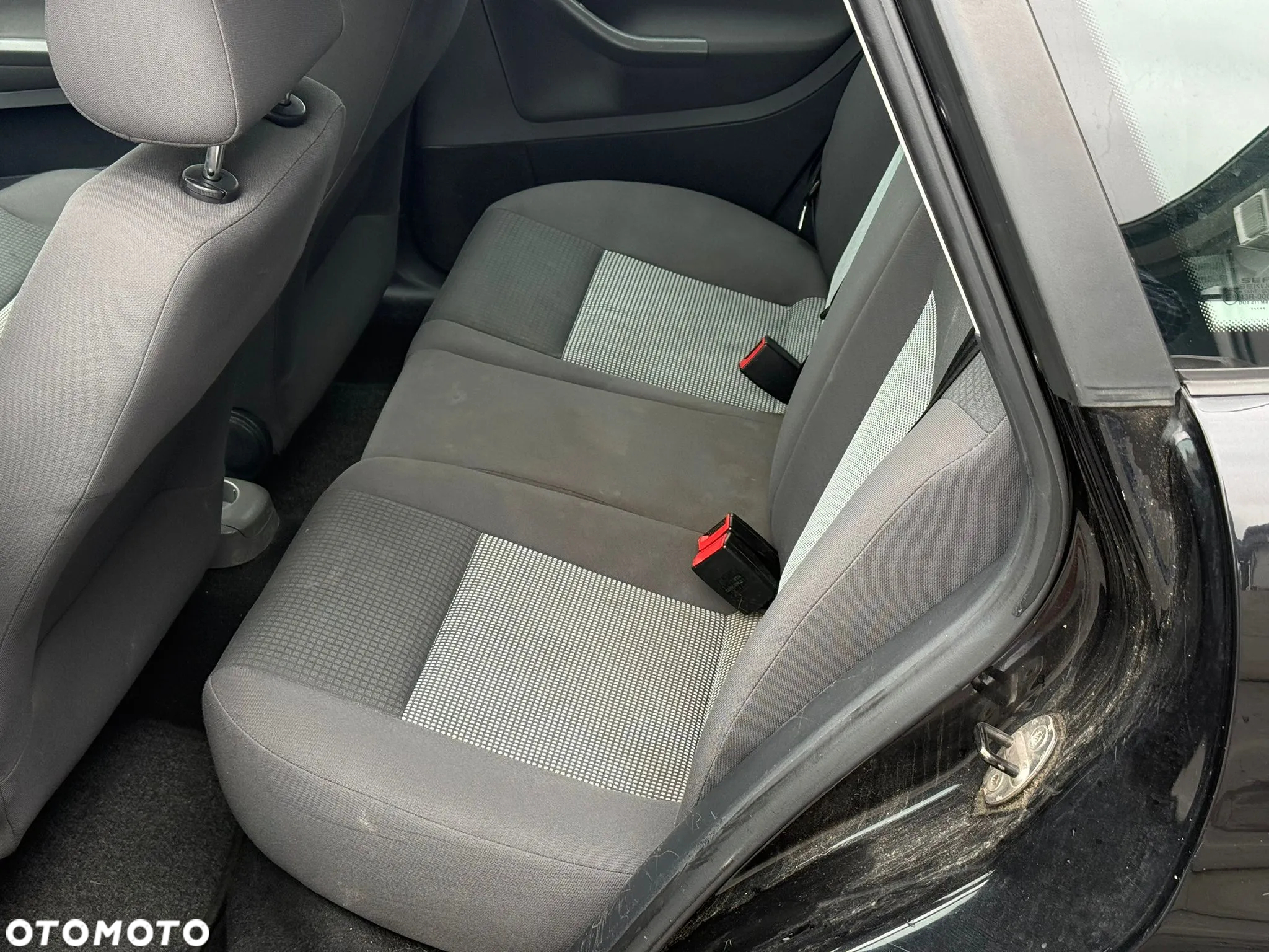 Seat Ibiza SC 1.4 16V Sport - 9