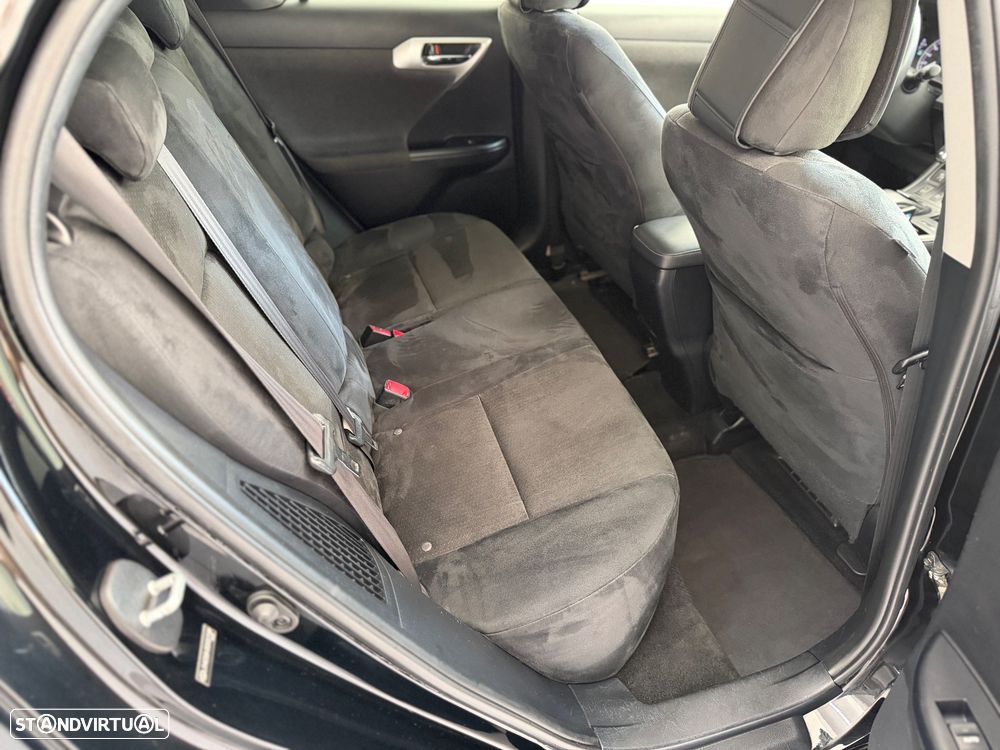 Lexus CT 200h 09 P.Dynamic - 28