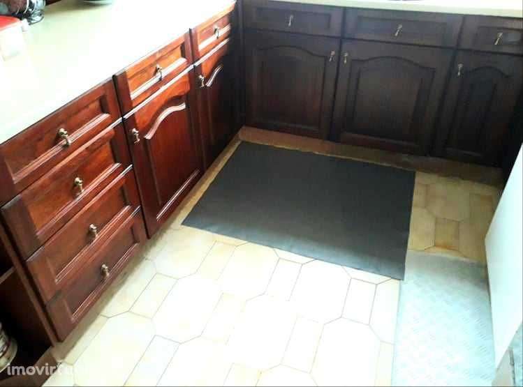 Moradia T2 c/ armazéns - Foros de vale de Figueira - Montemor-o-Novo - Grande imagem: 4/12