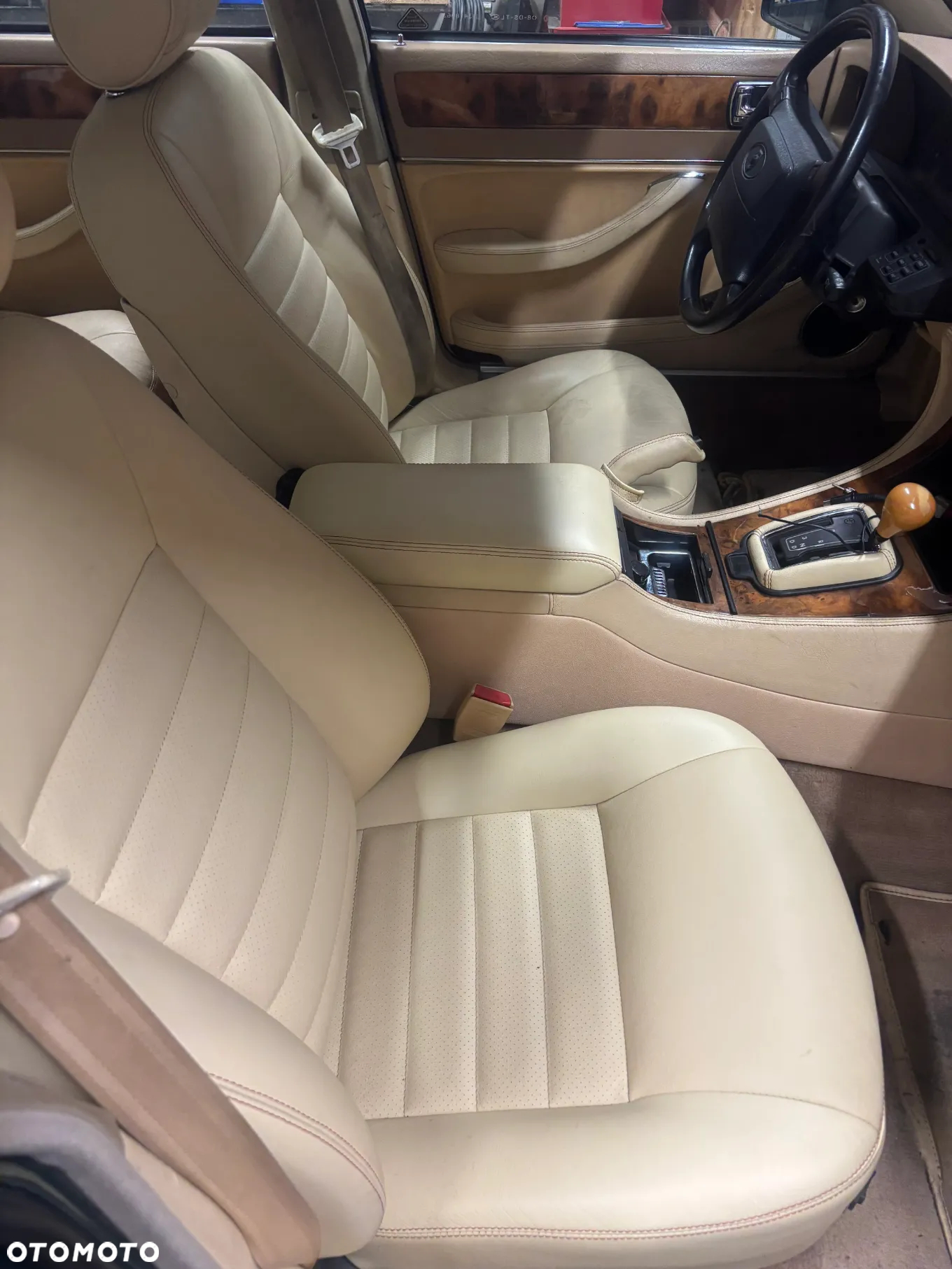 Jaguar XJ Soverign 3.2i - 8