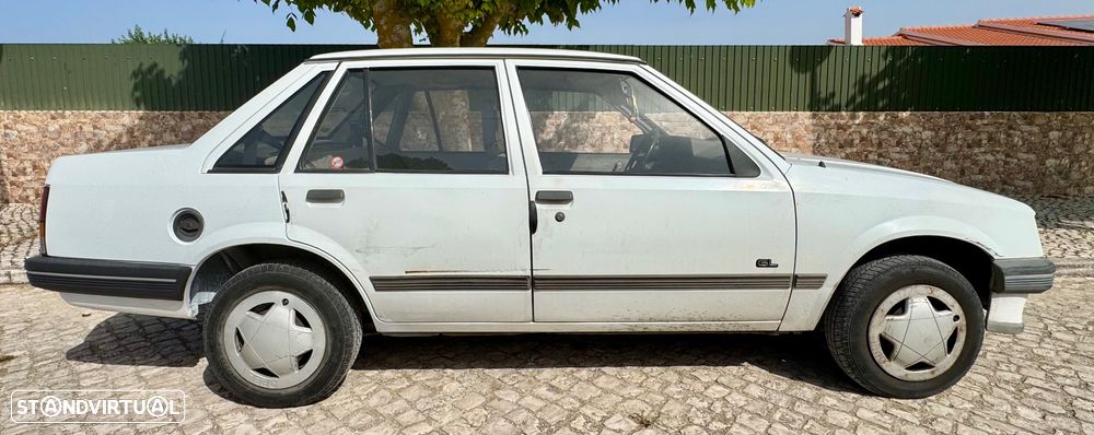 Opel Corsa 1.2 GL - 1